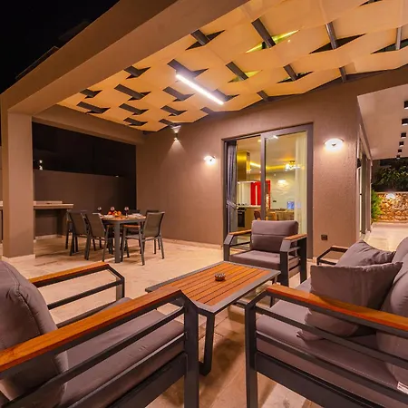 Villa Simurg וילה *