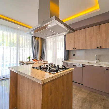 Villa Simurg וילה